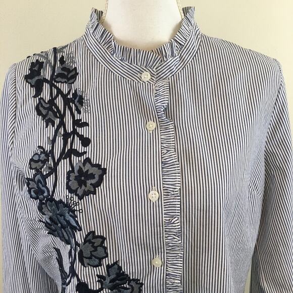 Crown & Ivy Stripe Blouse With Floral Embroidery Size Medium - Picture 2 of 10
